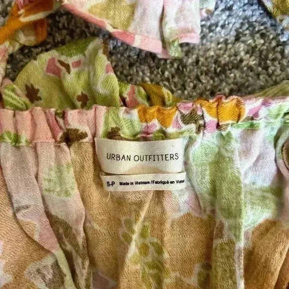 Urban Outfitters floral print mini dress - Picture 3 of 3